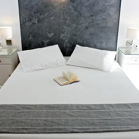 아파트 Archontiko Santorini